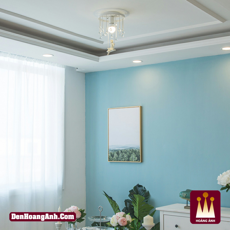 Đèn trang trí độc đáo ốp trần cô gái ngồi xích đu