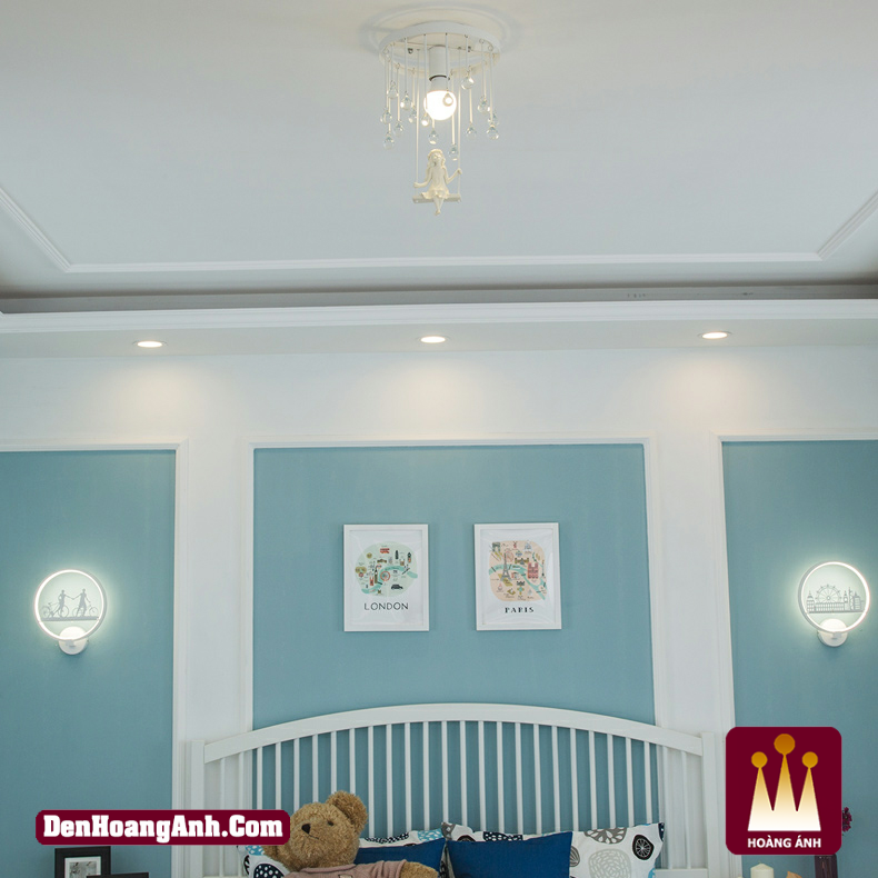 Đèn trang trí độc đáo ốp trần cô gái ngồi xích đu